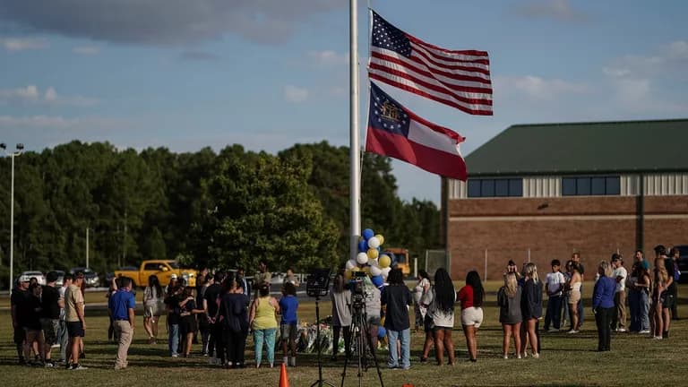 Georgia high school shooting suspect and his dad make 1st court appearances-0