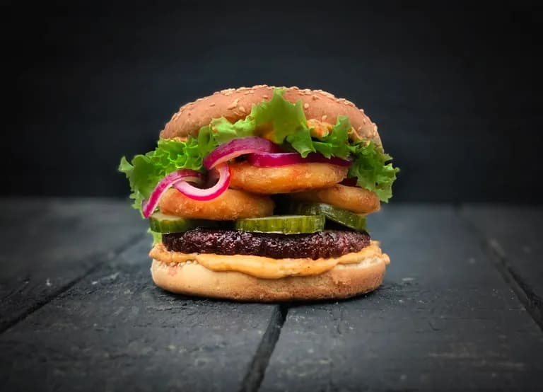  cheeseburger bagel beigel plate meat loaf meatloaf-0