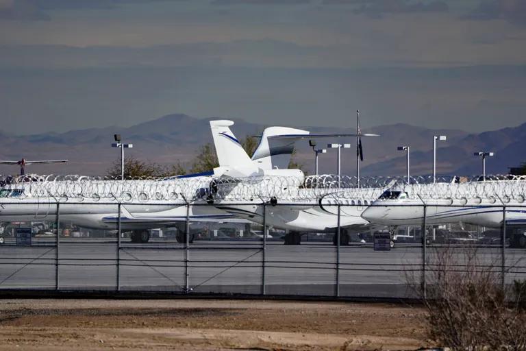  airliner wing warplane military plane space shuttle-0