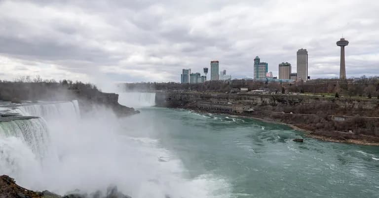  dam dike dyke breakwater groin groyne mole bulwark seawall jetty cliff drop drop-off lakeside lakeshore-0