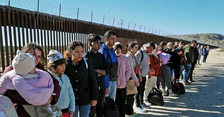  prison prison house worm fence snake fence snake-rail fence Virginia fence pier lakeside lakeshore-0