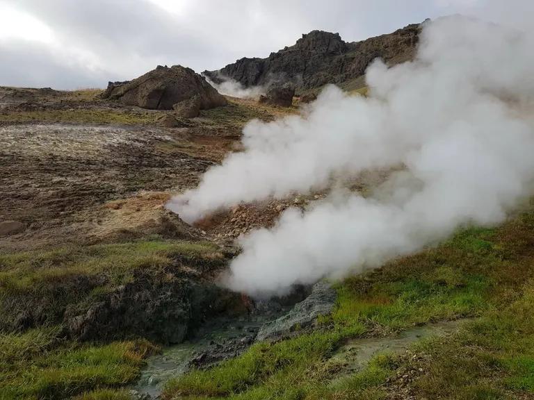  geyser volcano steam locomotive cliff drop drop-off-0