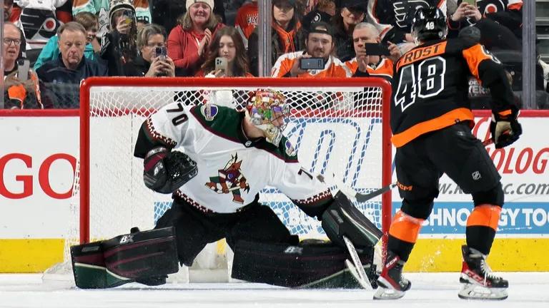  puck hockey puck scoreboard broom ballplayer baseball player-0