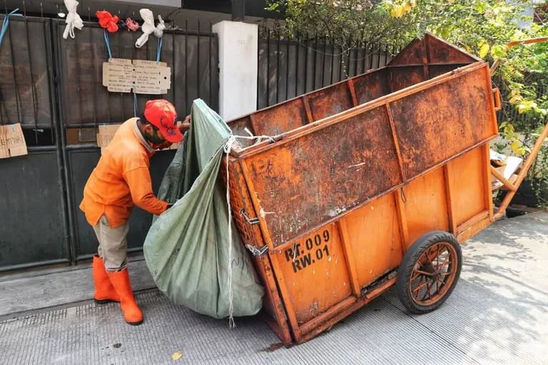  garbage truck dustcart barrow garden cart lawn cart wheelbarrow ashcan trash can garbage can wastebin ash bin ash-bin ashbin dustbin trash barrel trash bin crate-0